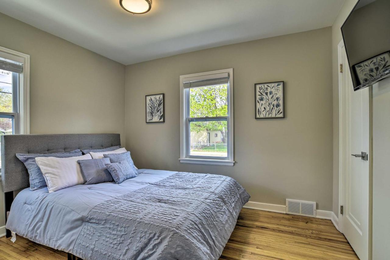 Mpls Duplex With Wifi And Kitchen 5 Mi To Dtwn! Villa Minneapolis Exterior photo